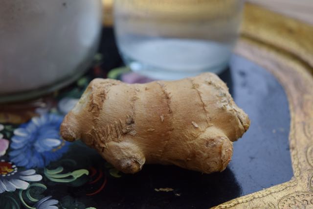 Homemade-ginger-liqueur-recipe-lucyloves-foodblog