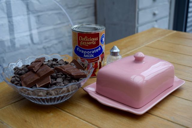 Nana's-chocolate-cake-recipe-lucyloves-foodblog