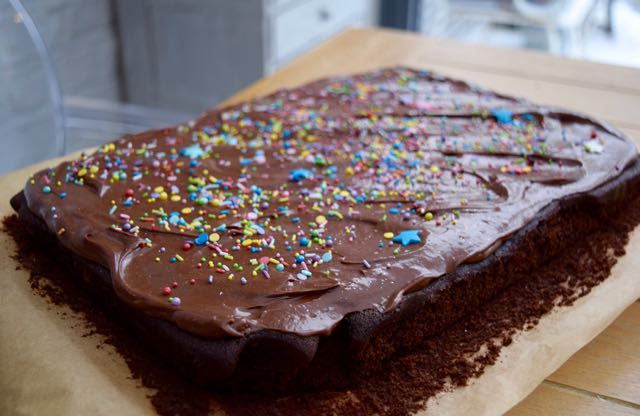 Nana's-chocolate-cake-recipe-lucyloves-foodblog