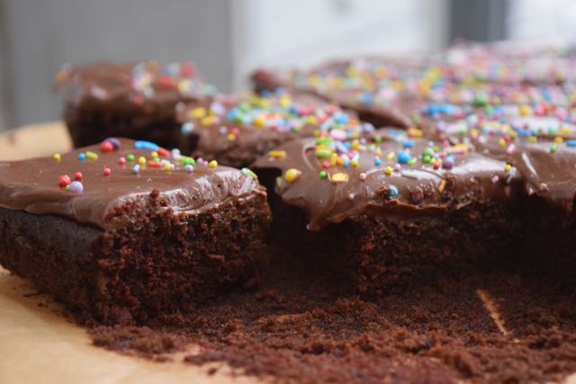 Nana's-chocolate-cake-recipe-lucyloves-foodblog