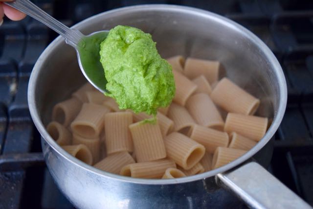 Wild-garlic-pesto-recipe-lucyloves-foodblog