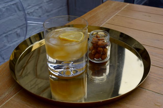 Gold-rush-cocktail-recipe-lucyloves-foodblog