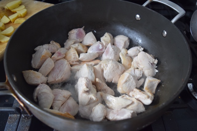 Chicken-cashew-massaman-curry-recipe-lucyloves-foodblog