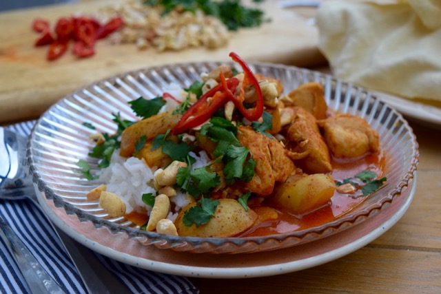 Chicken-cashew-massaman-curry-recipe-lucyloves-foodblog