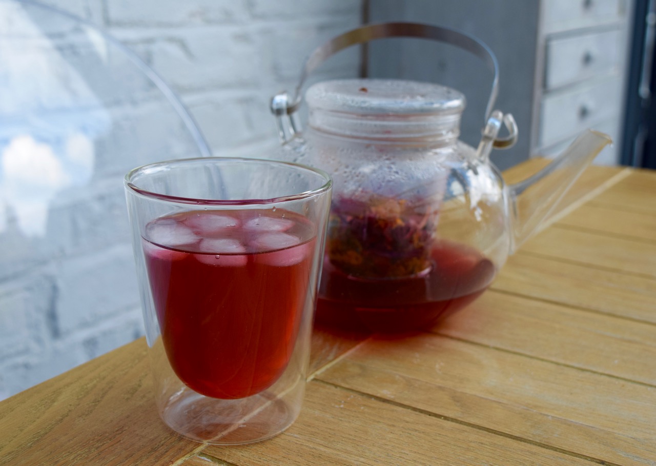 Hibiscus-calendula-tea-recipe-lucyloves-foodblog