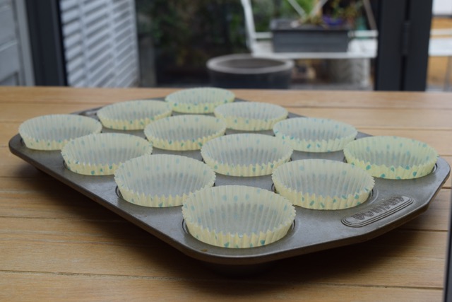 Elderflower-lemon-cupcakes-recipe-lucyloves-foodblog