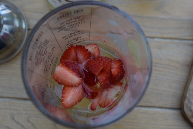 Strawberry-daiquiri-recipe-lucyloves-foodblog