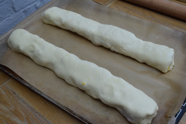 Foot-long-sausage-rolls-recipe-lucyloves-foodblog
