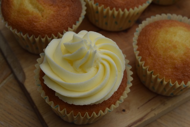 Lemon-elderflower-cupcakes-recipe-lucyloves-foodblog