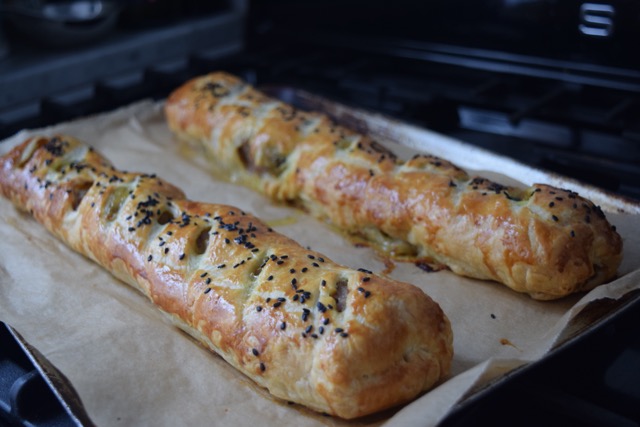 Foot-long-sausage-rolls-recipe-lucyloves-foodblog