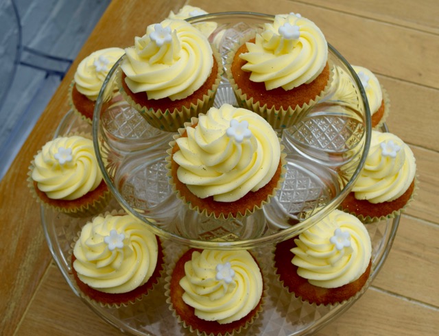 Lemon-elderflower-cupcakes-recipe-lucyloves-foodblog