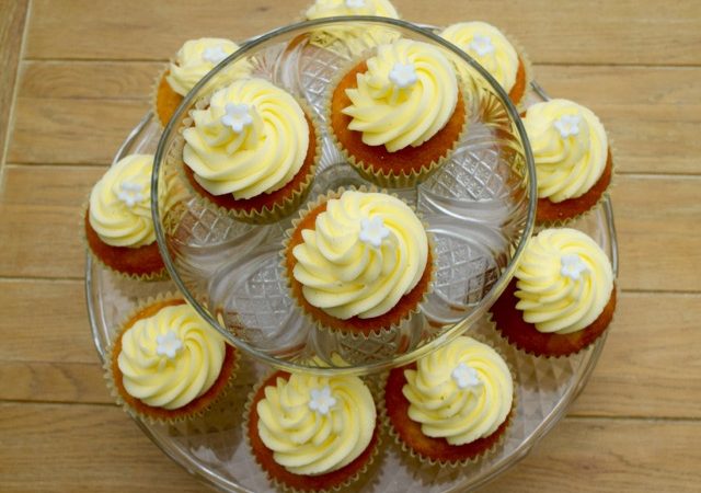 Lemon-elderflower-cupcakes-recipe-lucyloves-foodblog