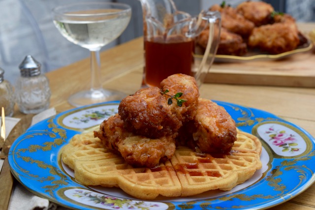 Fried-chicken-waffles-sriracha-maple-syrup-recipe-lucyloves-foodblog