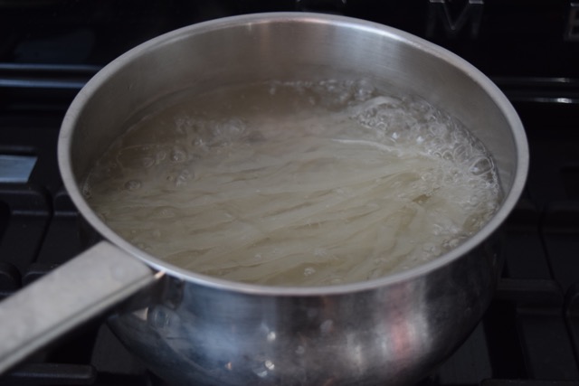Noodles-prawns-egg-recipe-lucyloves-foodblog