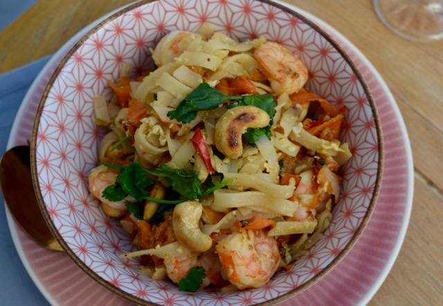 Noodles-prawns-egg-recipe-lucyloves-foodblog