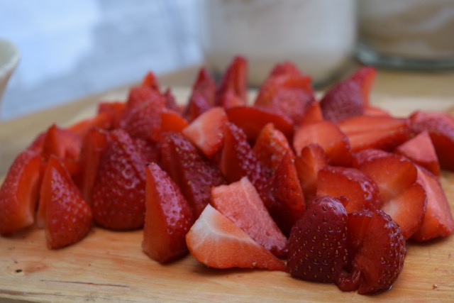 Strawberry-oat-bar-recipe-lucyloves-foodblog