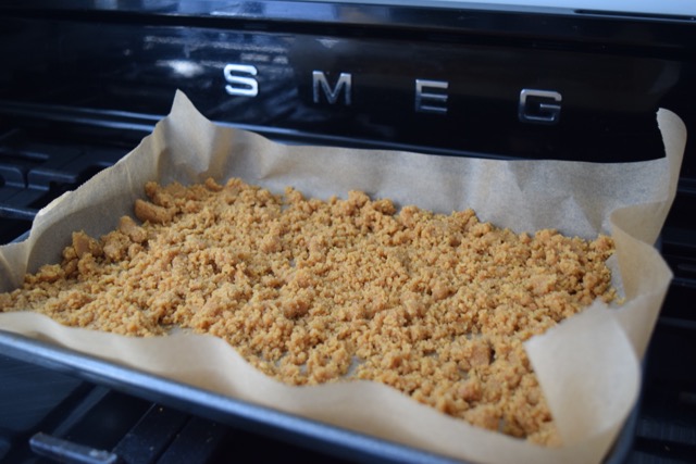 Peach-Raspberry-Biscuit-crumble-recipe-lucyloves-foodblog