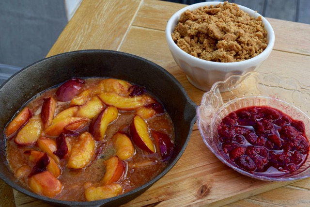 Raspberry-peach-biscuit-crumble-recipe-lucyloves-foodblog