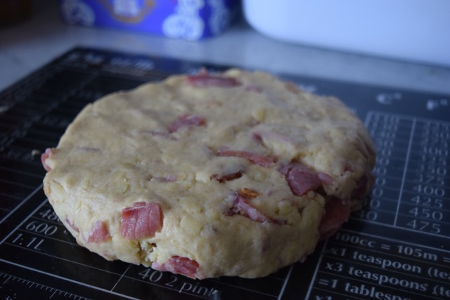 Cheese-bacon-scones-recipe-lucyloves-foodblog