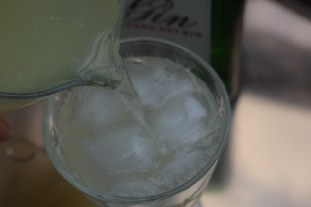 Gin-homemade-lemonade-recipe-lucyloves-foodblog