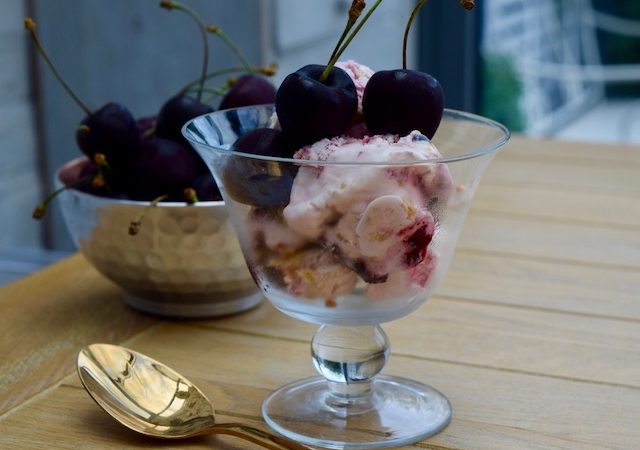 No-churn-cherry-ice-cream-recipe-lucyloves-foodblog