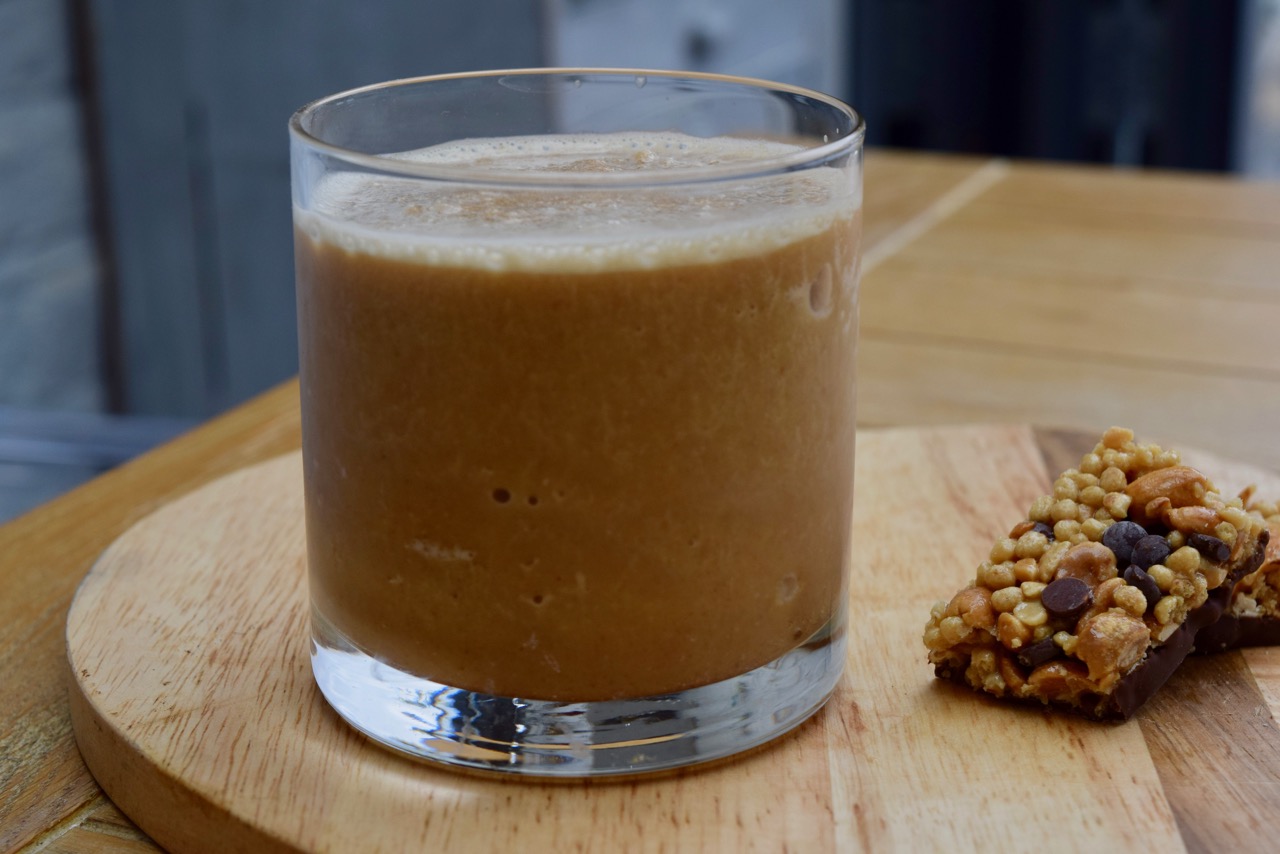 Coffee-date-cardamom-shake-recipe-lucyloves-foodblog