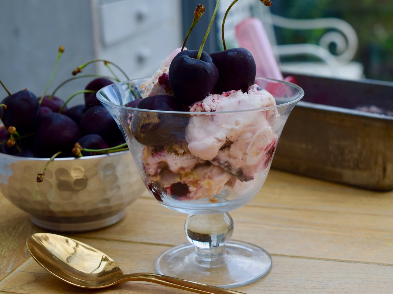No-churn-cherry-ice-cream-recipe-lucyloves-foodblog