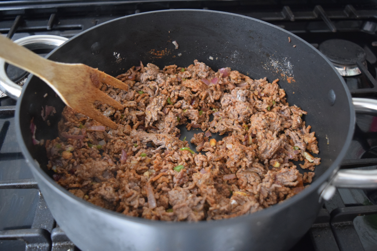 One-pot-chilli-mac-cheese-recipe-lucyloves-foodblog