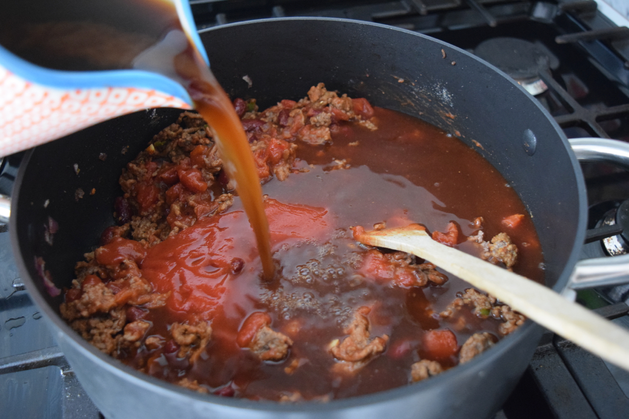 One-pot-chilli-mac-cheese-recipe-lucyloves-foodblog