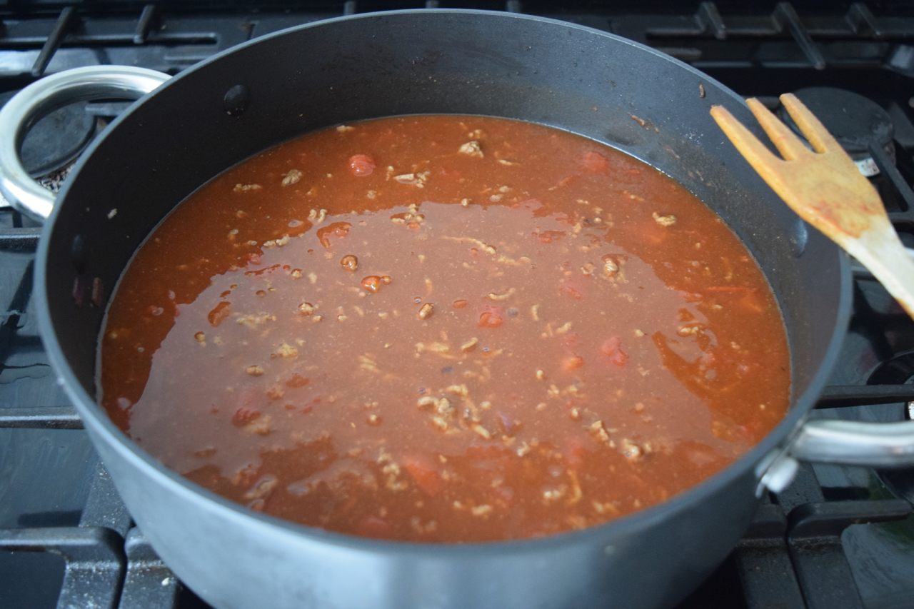 One-pot-chilli-mac-cheese-recipe-lucyloves-foodblog