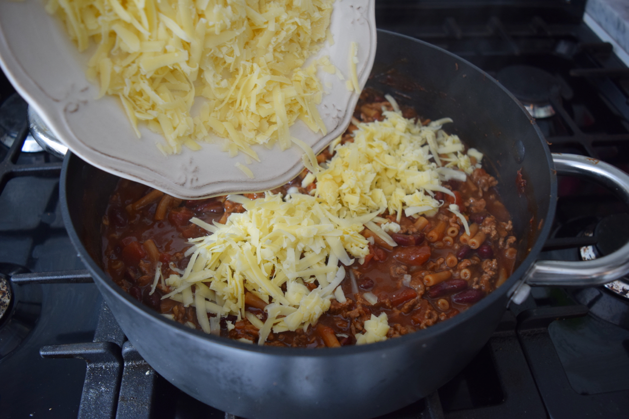 One-pot-chilli-mac-cheese-recipe-lucyloves-foodblog