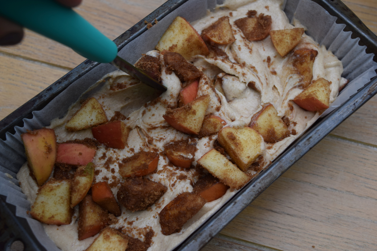 Cinnamon-apple-bread-recipe-lucyloves-foodblog