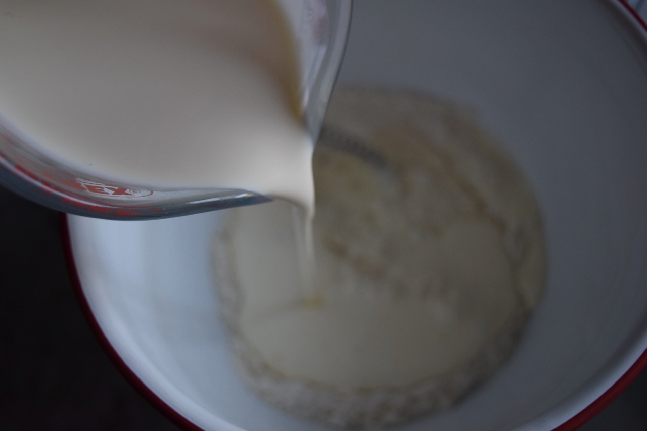 Slow-cooker-creamy-chicken-dumplings-recipe-lucyloves-foodblog