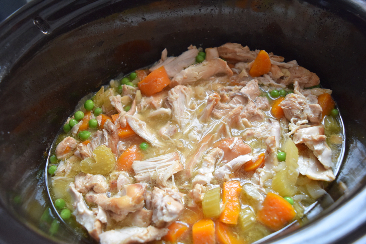 Slow-cooker-creamy-chicken-dumplings-recipe-lucyloves-foodblog