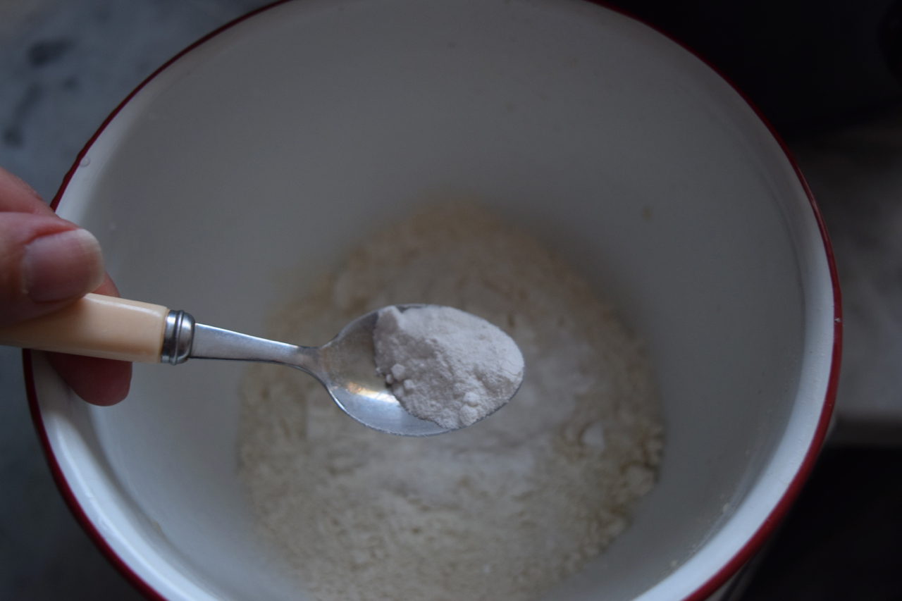 Slow-cooker-creamy-chicken-dumplings-recipe-lucyloves-foodblog