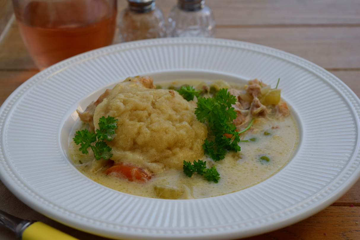 Slow-cooker-creamy-chicken-dumplings-recipe-lucyloves-foodblog