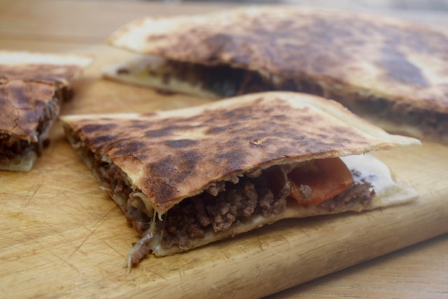 Cheese-burger-quesadillas-recipe-lucyloves-foodblog