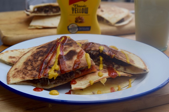 Cheese-burger-quesadillas-recipe-lucyloves-foodblog