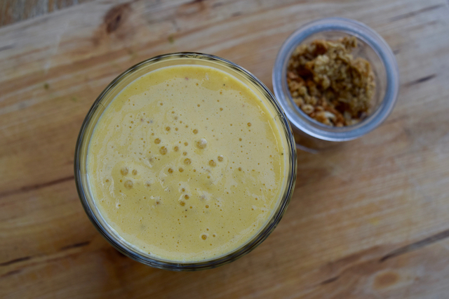 Mango-turmeric-smoothie-recipe-lucyloves-foodblog