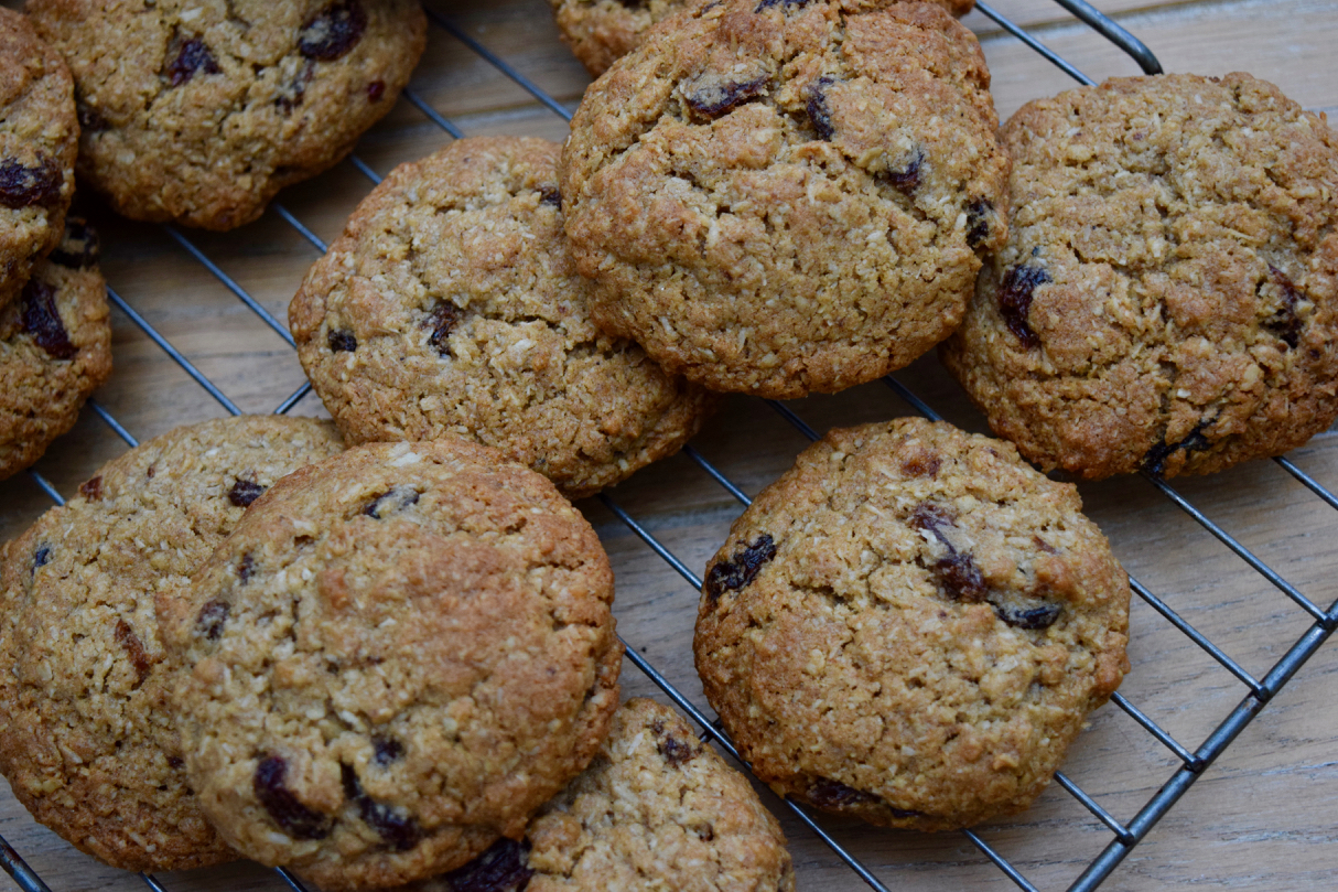 Oatmeal-raisin-cookies-recipe-lucyloves-foodblog