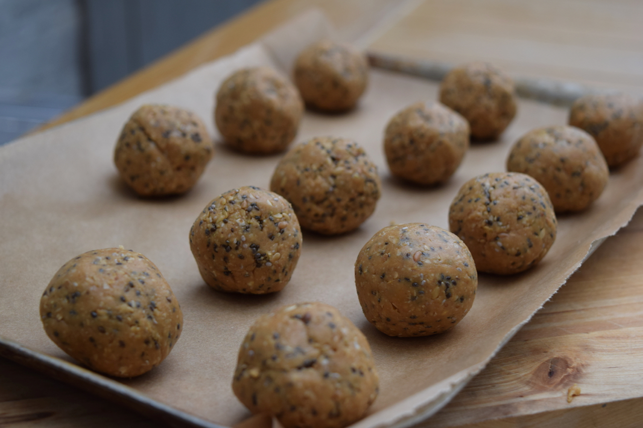 peanut-butter-chia-seed-balls-recipe-lucyloves-foodblog