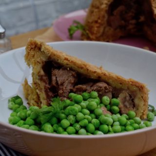slow-cooker-steak-kidney-pudding-recipe-lucyloves-foodblog