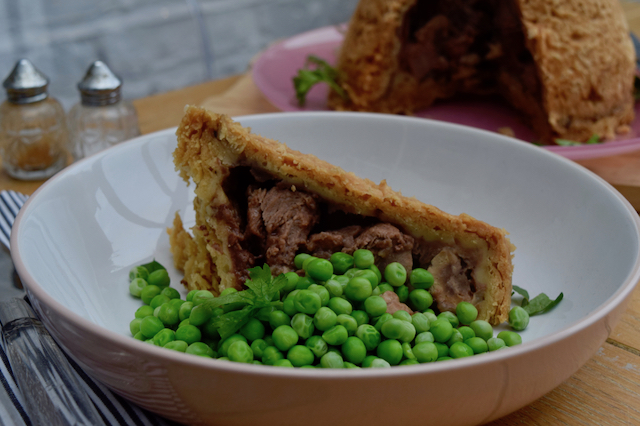 slow-cooker-steak-kidney-pudding-recipe-lucyloves-foodblog