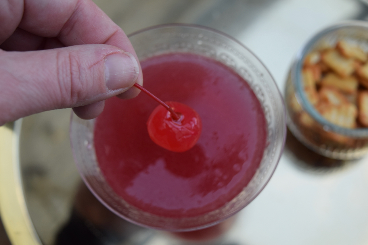 Let's-kiss-cocktail-recipe-lucyloves-foodblog