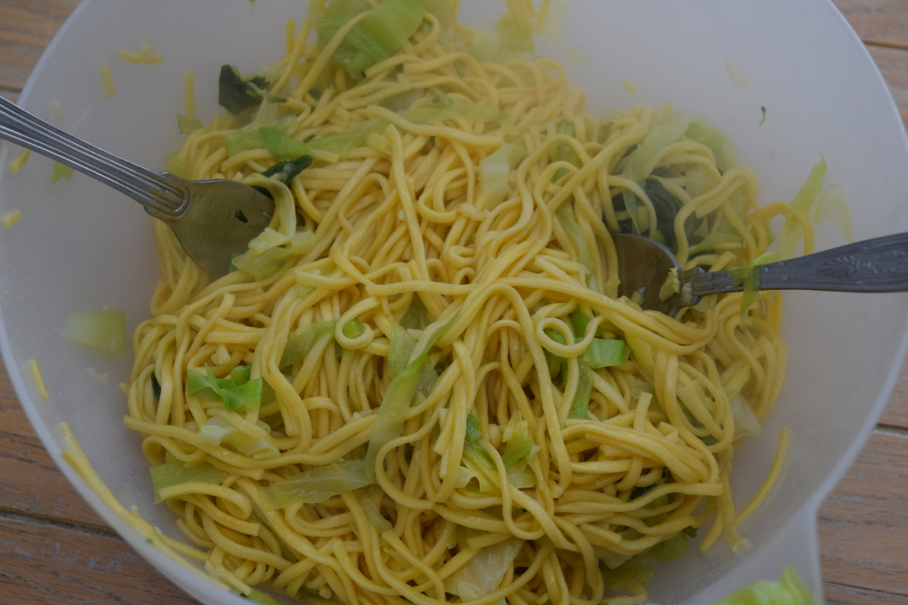 Simple-hangover-noodles-recipe-lucyloves-foodblog