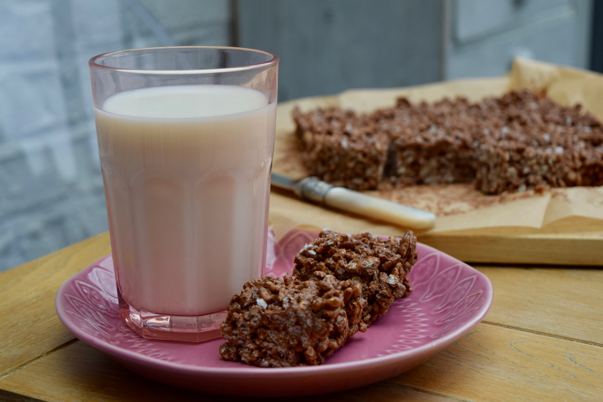 Salted-nutella-krispie-squares-recipe-lucyloves-foodblog