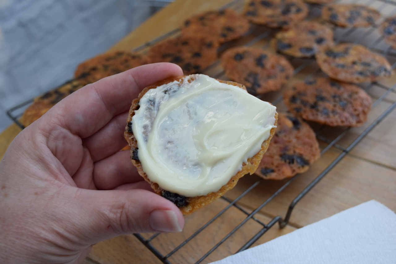 Cherry-white-chocolate-florentines-recipe-lucyloves-foodblog