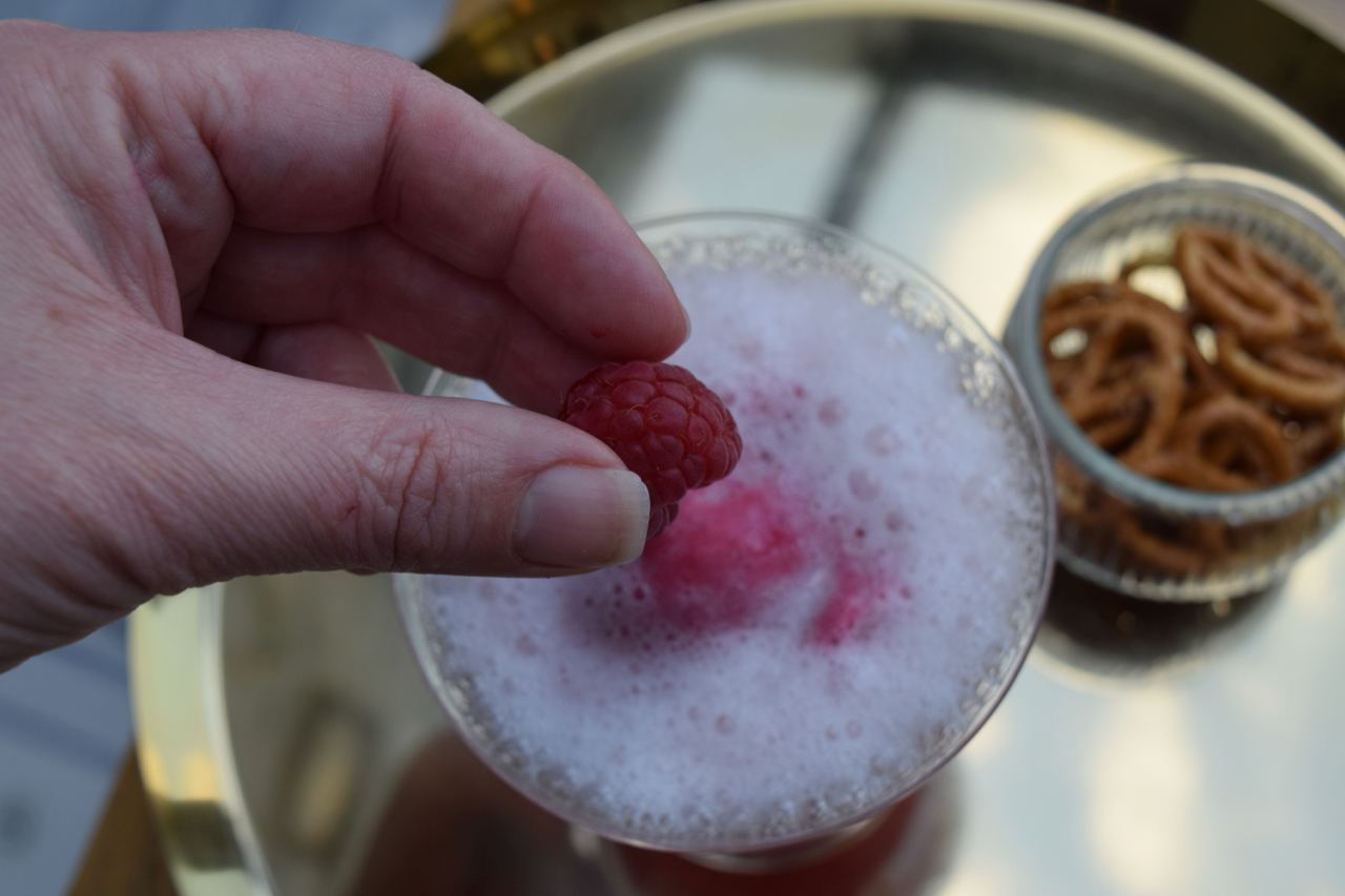Prosecco-sorbet-fizz-cocktail-recipe-lucyloves-foodblog