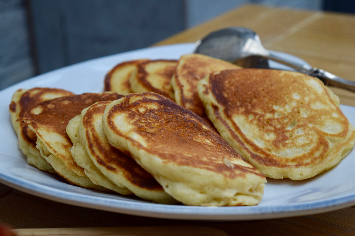 Fluffy-breakfast-pancakes-recipe-lucyloves-foodblog