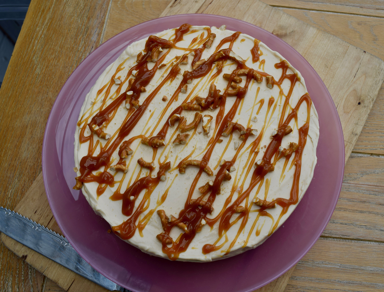 Salted-caramel-cheesecake-recipe-lucyloves-foodblog